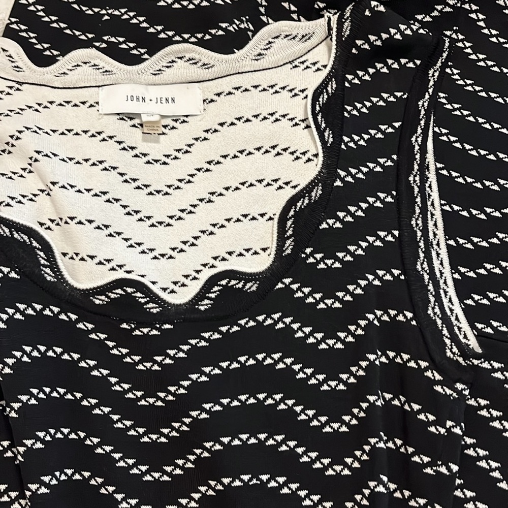 REVOLVE JOHN + JENN black & white scallop neckline knit dress sz small like new - Picture 6 of 6